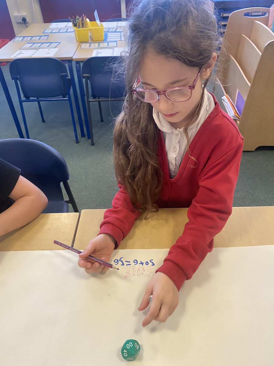 BowhouseP3's tweet photo. We used our knowledge of hundreds, tens & ones to find the total number. #bowmaths https://t.co/JZRhDUeAwx