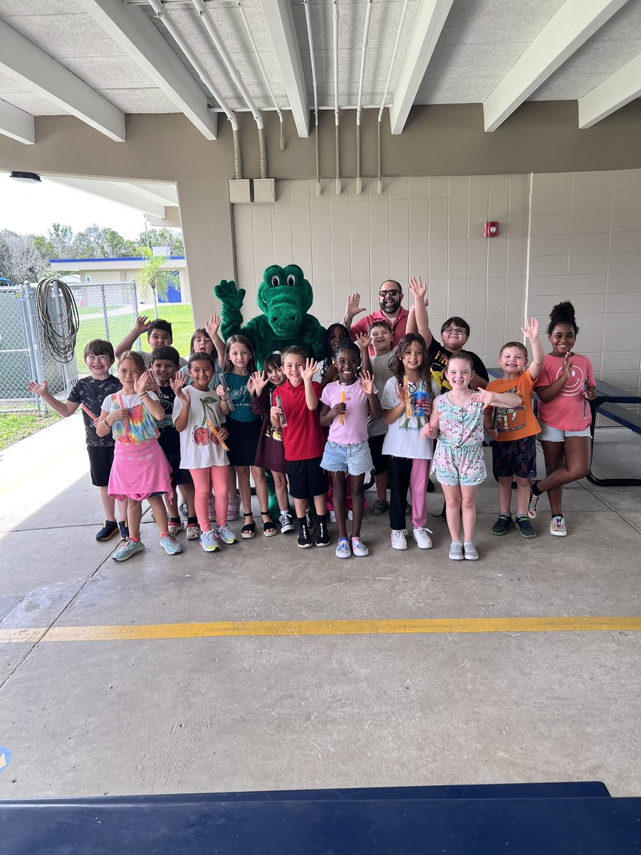 RES Gators Riverview Elementary tweet media
