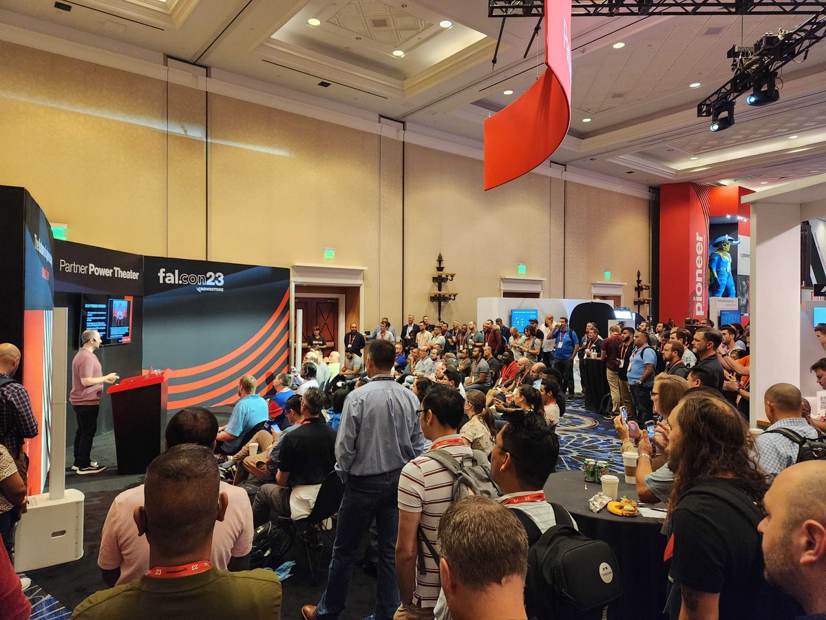 Lookout's tweet image. What a turnout! 👏  Justin Albrecht, Director of Mobile Threat Intelligence, presented at #FalCon2023 today to discuss the escalating threat landscape surrounding mobile devices, shedding light on incidents like #ScatteredSpider's cyber attacks on MGM and Caesars Entertainment.