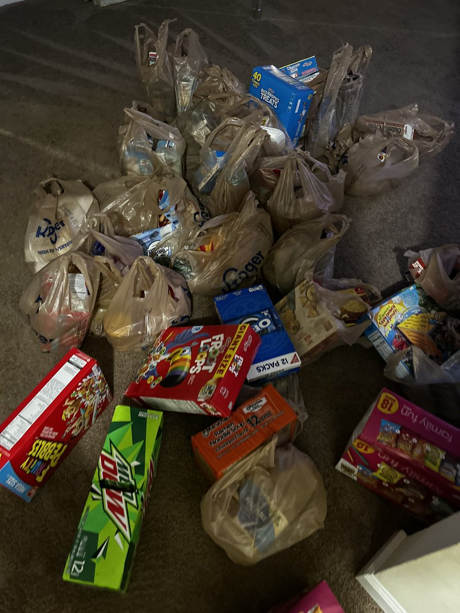 thank you Jesus for the food stamp selling MF☺️ Nah fr my good friend selling stamps if y’all need them⚠️