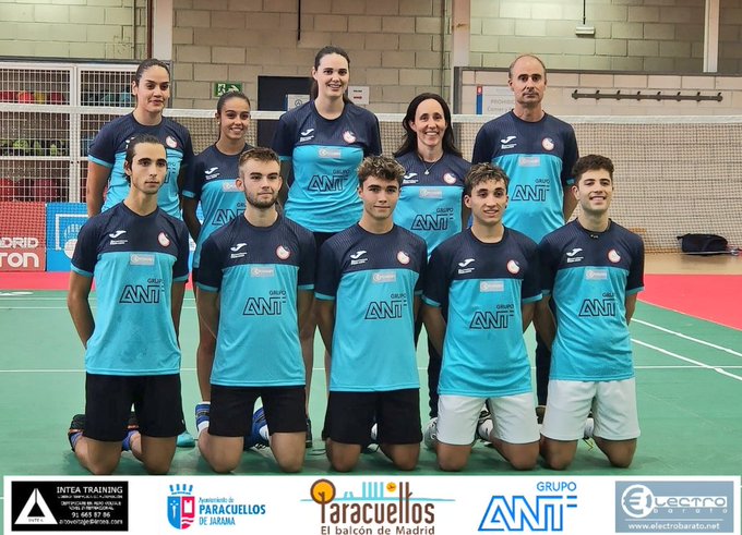 CbParacuellos's tweet photo. 📣🏸⬇️
Este fin de semana arranca la Liga División de Honor #TOP10IBERDROLA de #Badminton y debutamos en Oviedo

⚫ CB Oviedo
🔵 CB Grupo ANT Paracuellos
📆 Sábado 23
🕑 17:30
📺 Directo canal oficial de la Federación #FESBA 
Lee aquí la previa!! 👇👇
https://t.co/ylf2U5XdA6 https://t.co/2GKWtaihMB