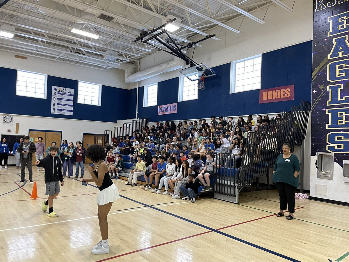 kjms_fcps's tweet photo. Pep Rally fun @kjms_fcps with @CheerMason_ helping our 7th graders with first pep rally of their school career! POG Trait puzzles @DrSilipigni @FCPSR5 @FairfaxSchools @FcpsPOGPOL https://t.co/EAuxV40ViU