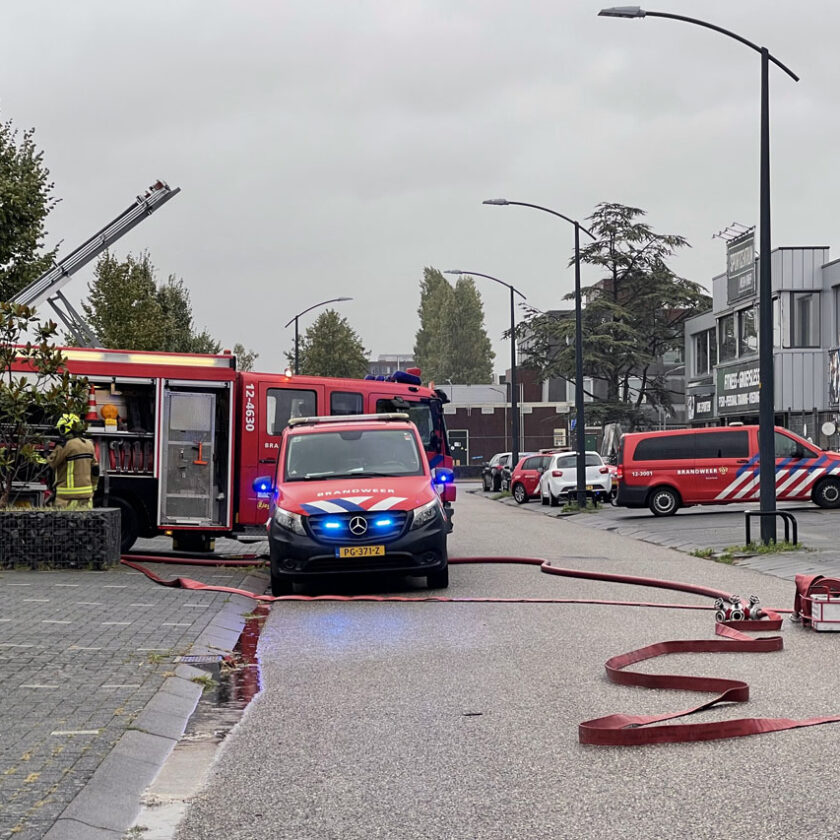 #Nieuw-Vennep – Grote brand in leegstaand bedrijfspand - 112meerlanden.nl/2023/09/19/nie… - #haarlemmermeer #nieuwsfoto