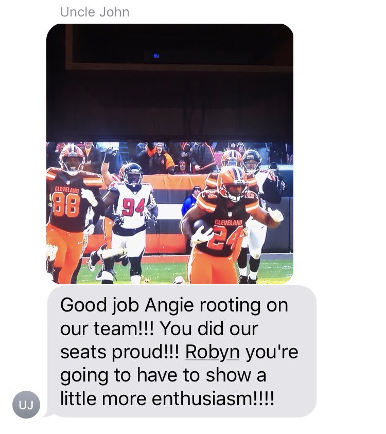 McGarryAr's tweet photo. @MarkSchwab Nick Chubb is my number 1- 
My uncle snapped this from the live airing of the 11-11-18 game- https://t.co/Zc7PSckGZ9