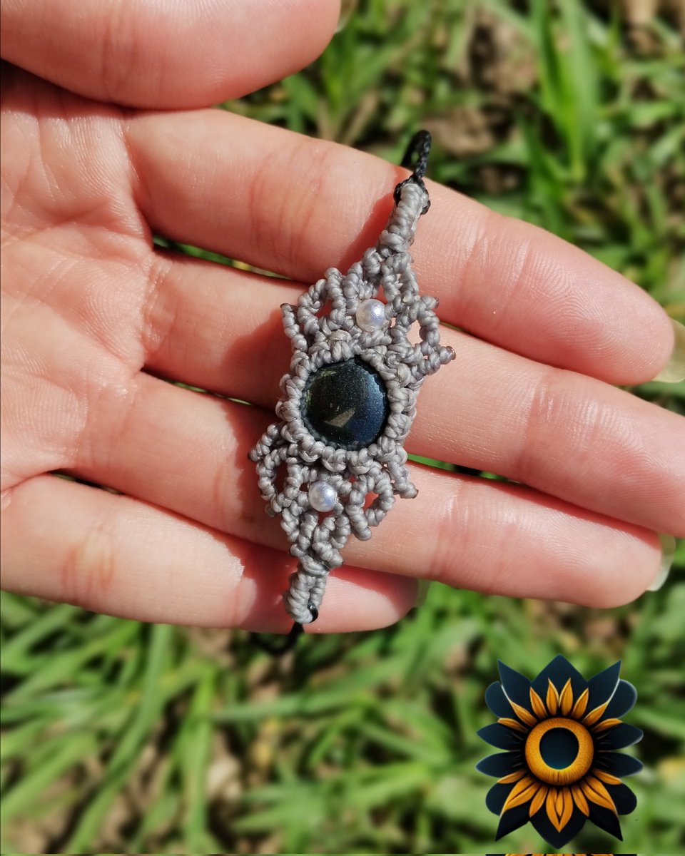 021gih's tweet photo. Pulseira delicada feita com Hematita.
Aceito encomendas, mais informações no Instagram @artdassol. Me sigaam!! https://t.co/F54HGXbMHU