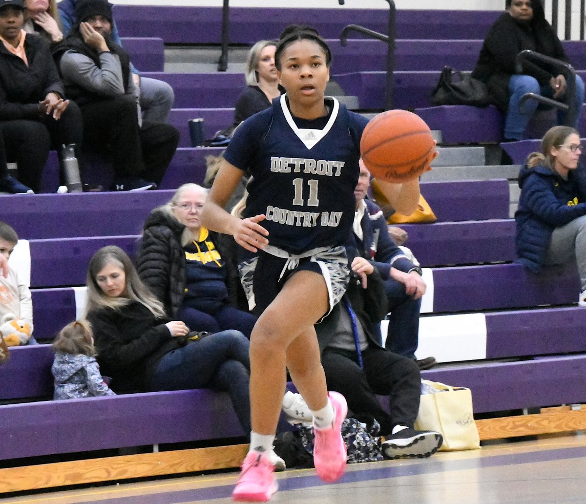 FullCrtCoverage's tweet photo. GIRLS BASKETBALL: @WBstatechamps' Davis twins (@DavisTwins123) find new home with Dawgs, committing to Georgia; DCDS’ Elam, Oxford’s Richter, WLN’s McCullough make commitments >> https://t.co/eFMHwgHsUd https://t.co/AYmqBJZRGM