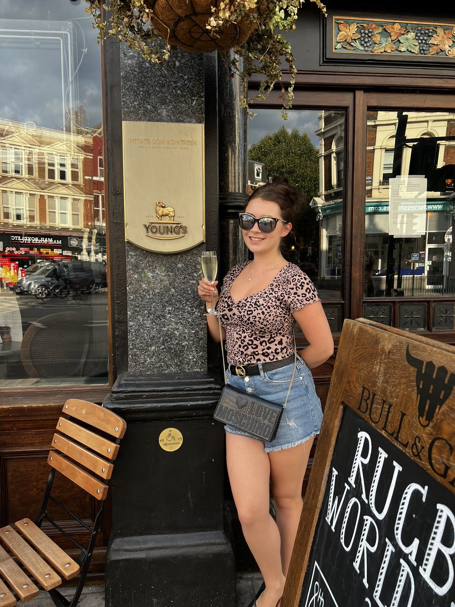 Bull & Gate tweet media