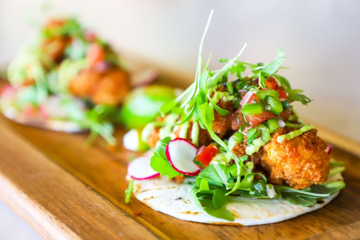 Needing a delicious meal with some immaculate views? We know just the place. #Boathouse #RiversideHotel #LasOlas