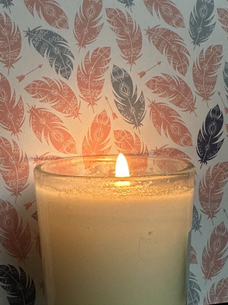 I light tonight’s #candleforcare thinking of all who live with #Alzheimers disease and all who love and care for them in this #WorldAlzheimersMonth. #careaboutcare #dementia #WorldAlzheimersDay