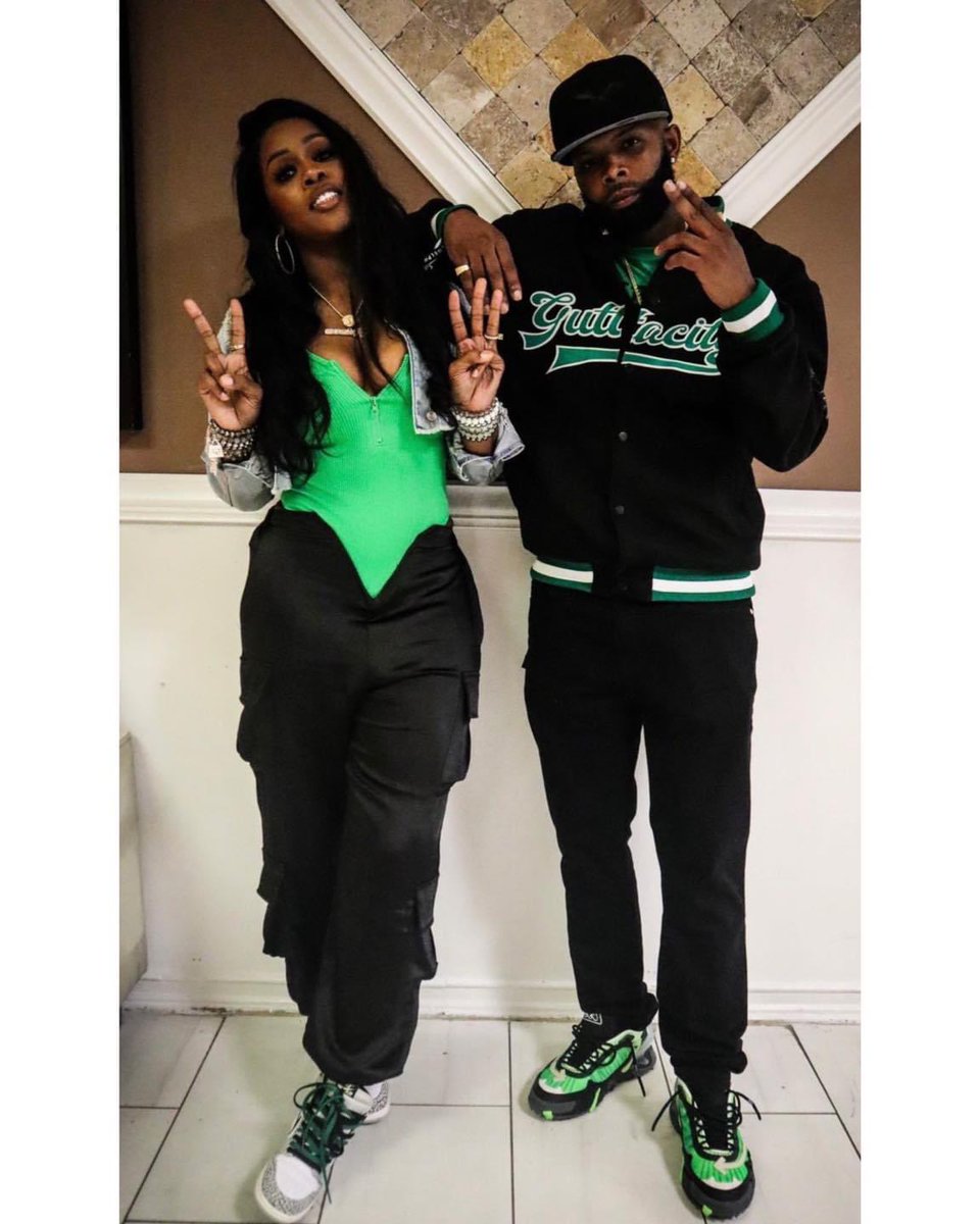 babyibeenajoint's tweet image. Matching fits not crazy ?