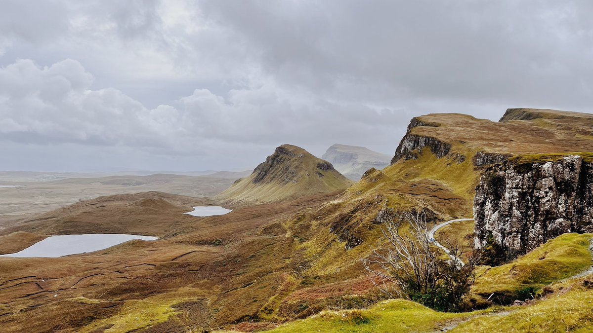 SarahMasonPhoto's tweet photo. Spent this aft filming at The Quiraing. First time there, took my breath away. https://t.co/fldkTxWNoR