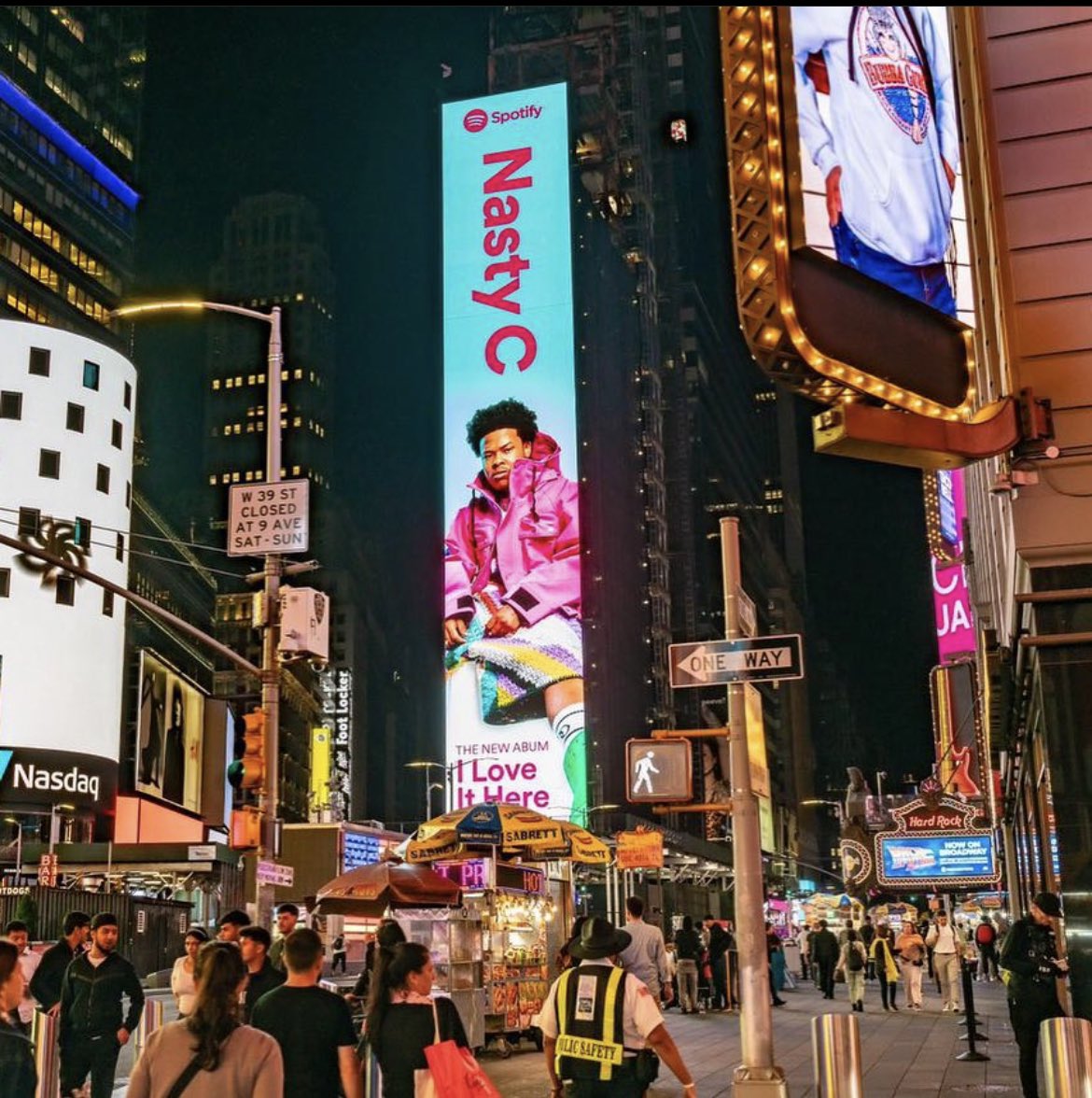 Eckollection tweet media