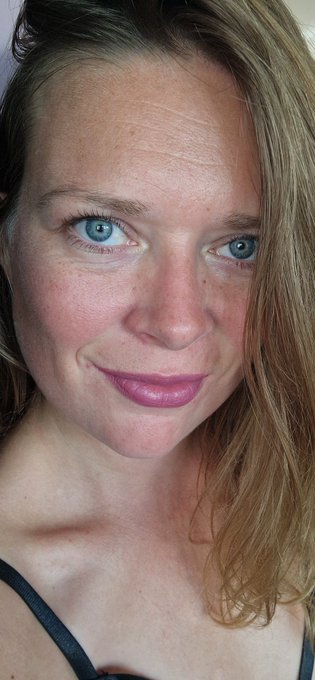 Watch 🔞🔞 Angela Deep 🔞🔞's leaked NSFW photo on TwXstars