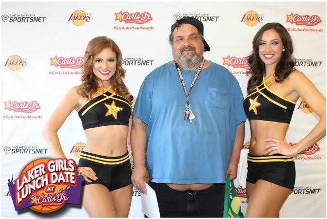 ProphetX_Hoops's tweet photo. Average Lakers fan meet up https://t.co/MKrPwGeAH8