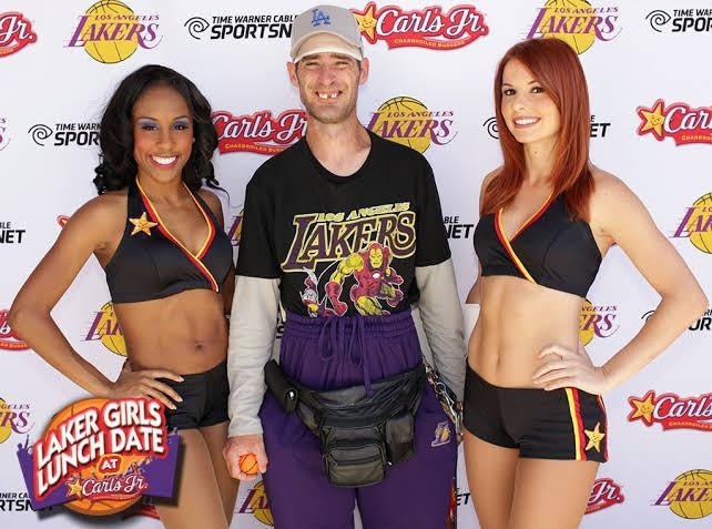 ProphetX_Hoops's tweet photo. Average Lakers fan meet up https://t.co/MKrPwGeAH8