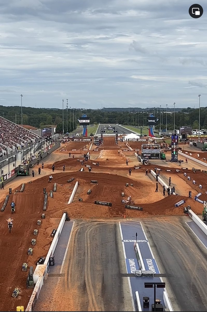 GTWalter1's tweet photo. Love the team here at @CLTMotorSpdwy!  To go from a super motocross track to a drag strip in less than a week!  #teamwork https://t.co/fI9QFshuM7