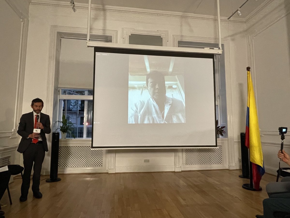 GwenBurnyeat's tweet photo. Danilo Rueda, high commissioner of peace in Colombia, speaking live online in Colombian Consulate in London to inaugurate the 1st peace mission outside Colombia, aligning diplomatic missions with Petro’s peace policy. Moderated by ⁦@AndGomezSuarez⁩ ⁦@ColombianEmbUK⁩ https://t.co/Il9tnQeoVJ