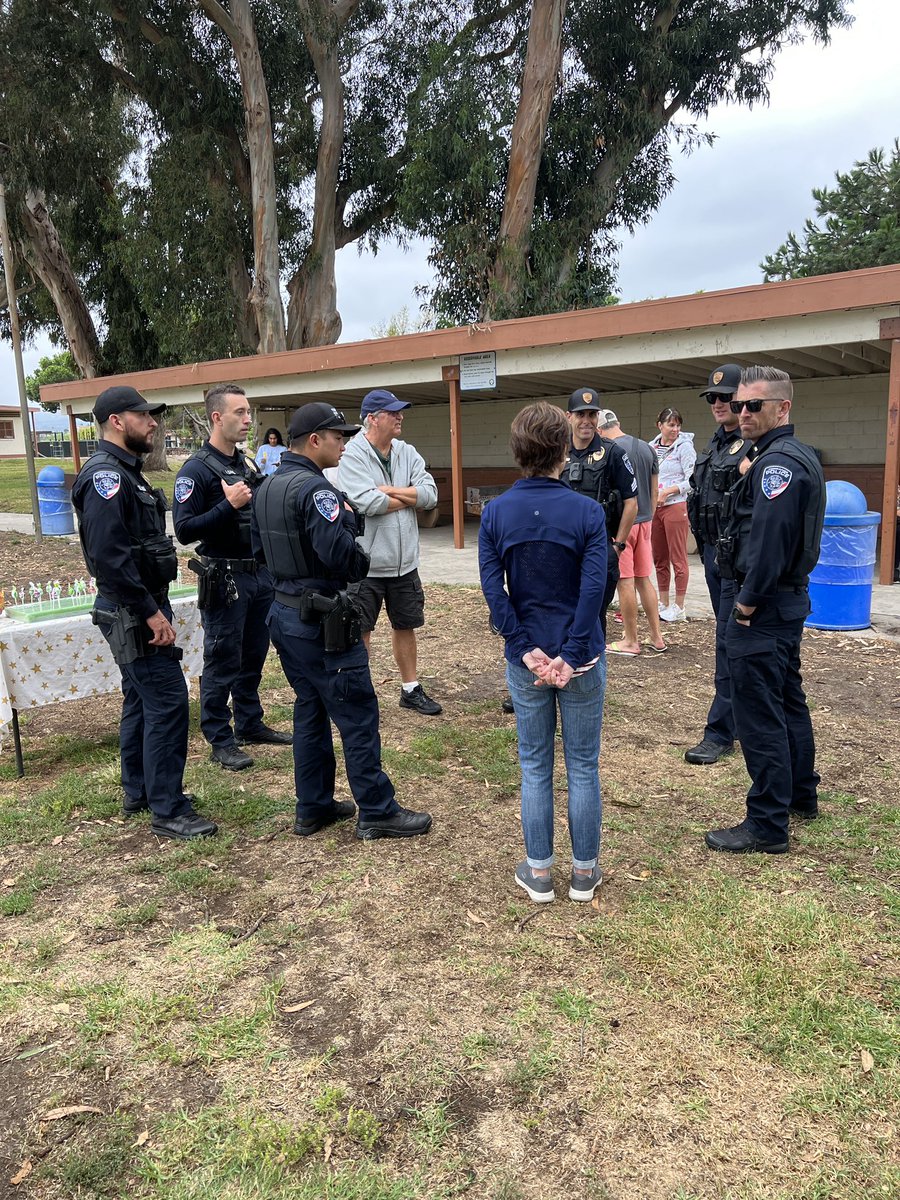 TorrancePD's tweet photo. Thank you Southwood Homeowners Association for including us in last weekend’s event! It provided a great opportunity for our officers to address public safety questions and community matters while meeting the residents we serve. 🤝#OurJobTogether #CommunityPolicing #SafeAndSecure https://t.co/kddYtV0igd