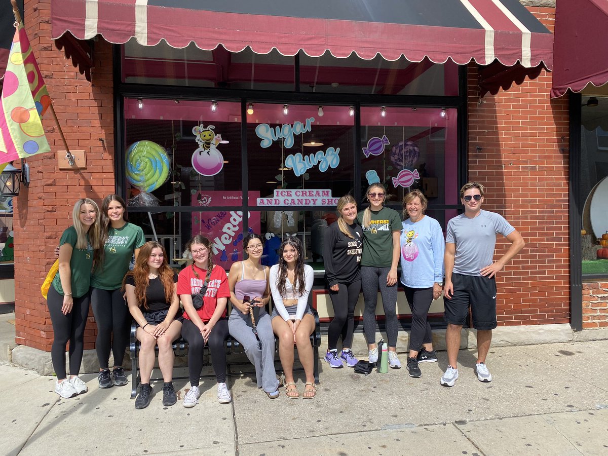 AmherstMove's tweet photo. MHT24 ending the 7.5 mile Move Amherst Trail at Sugar Buzz. TY for the well earned treats.@KimHaney13 https://t.co/db5OYUHtTk