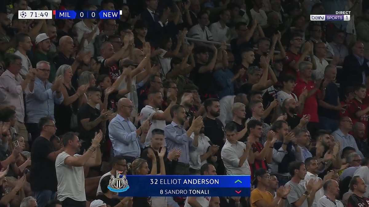 Sandro Tonali a été ovationné par San Siro à sa sortie ! 👏

(<a href="/beinsports_FR/">beIN SPORTS</a>)