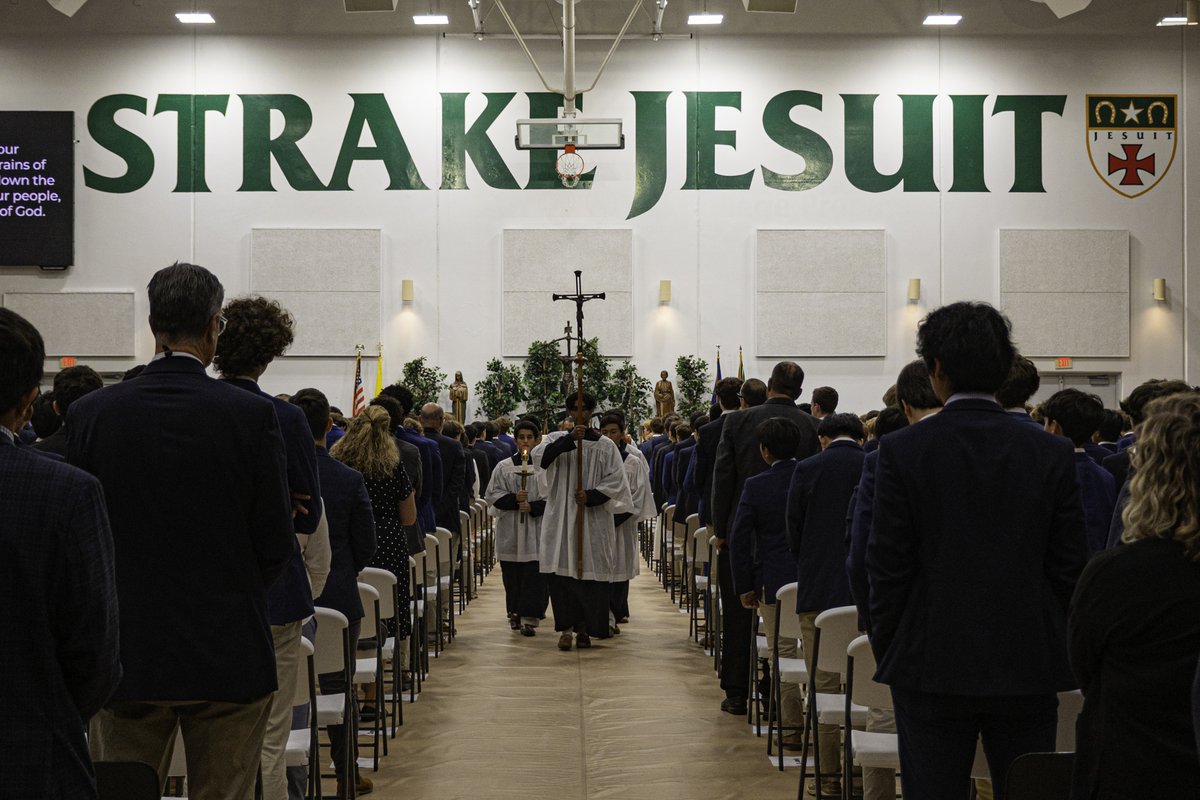 The Mass of the Holy Spirit is a tradition that began at the first #Jesuit school in 1548 — a tradition almost as old as the Society of Jesus itself. 

It continues today at the start of the new school year at 
@jesuitschools and @jesuitcolleges.