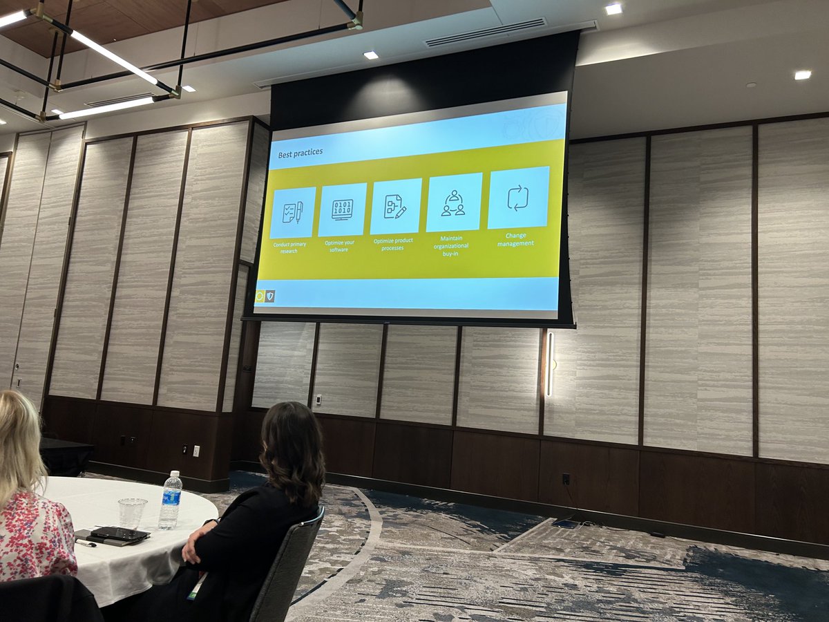 At the Znode Growth e-commerce event in Milwaukee. Hyster-Yale Group posted these best practices for B2B e-commerce