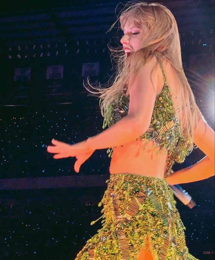i miss her happiness at the eras tour🥺