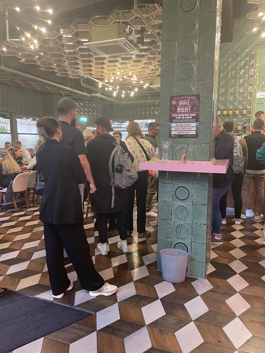isabellantonio's tweet photo. Bar queue strikes again 😤 https://t.co/MuQ7pbxTHH