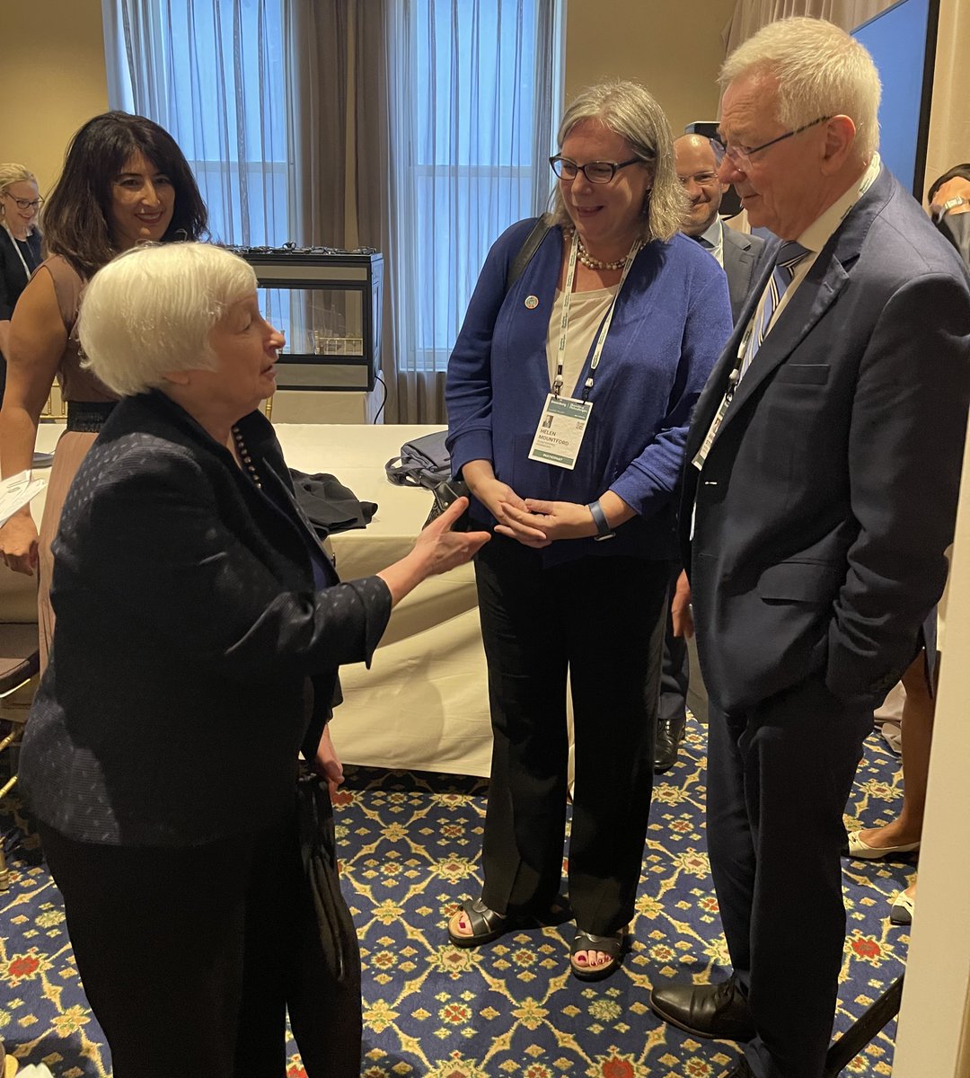 Wonderful to meet with Secretary Yellen today as @USTreasury launches Principles for #NetZero Financing & Investment. We & others in philanthropy are ready to help finance institutions implement these Principles to manage #climate risks & opportunities. home.treasury.gov/news/press-rel…