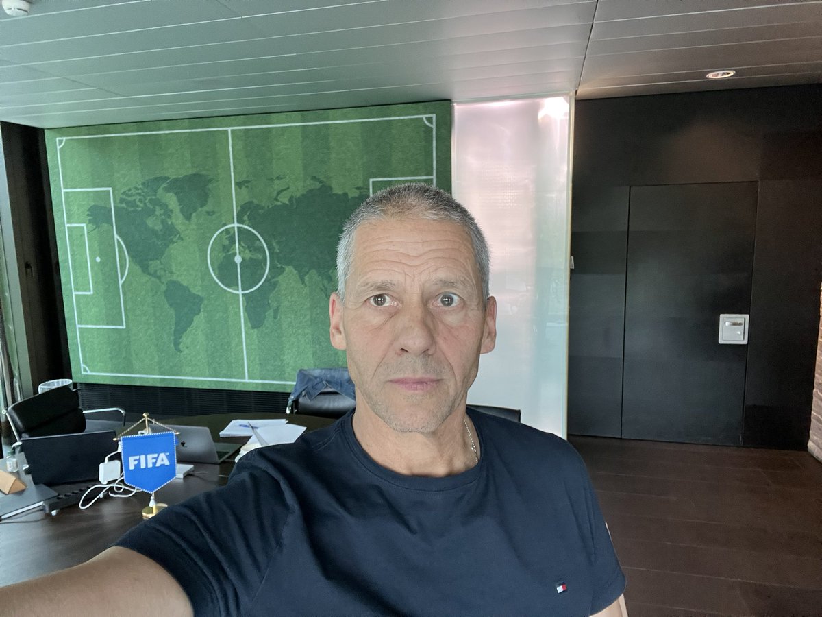 barnerathierry's tweet photo. Meeting for a project on the development of 🧤 and Coach 🧤 worldwide
@PascalZubi #irvingcallum
#fifa #instructor #goalkeeper #project #world #tactic #performance #tactic #analys #coach #goalkeepercoach #thibautcourtois #progress #methodology #mainopposee https://t.co/C2kKpf7LoK