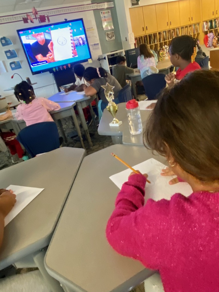 HarrHillSIPA's tweet photo. We had our first #BookBreak #Author visit with @peterhreynolds! Our 1st, 2nd, and 3rd graders loved it! #HHLightning #HHreads @ltgoodnews https://t.co/2ZDx0SbA6i