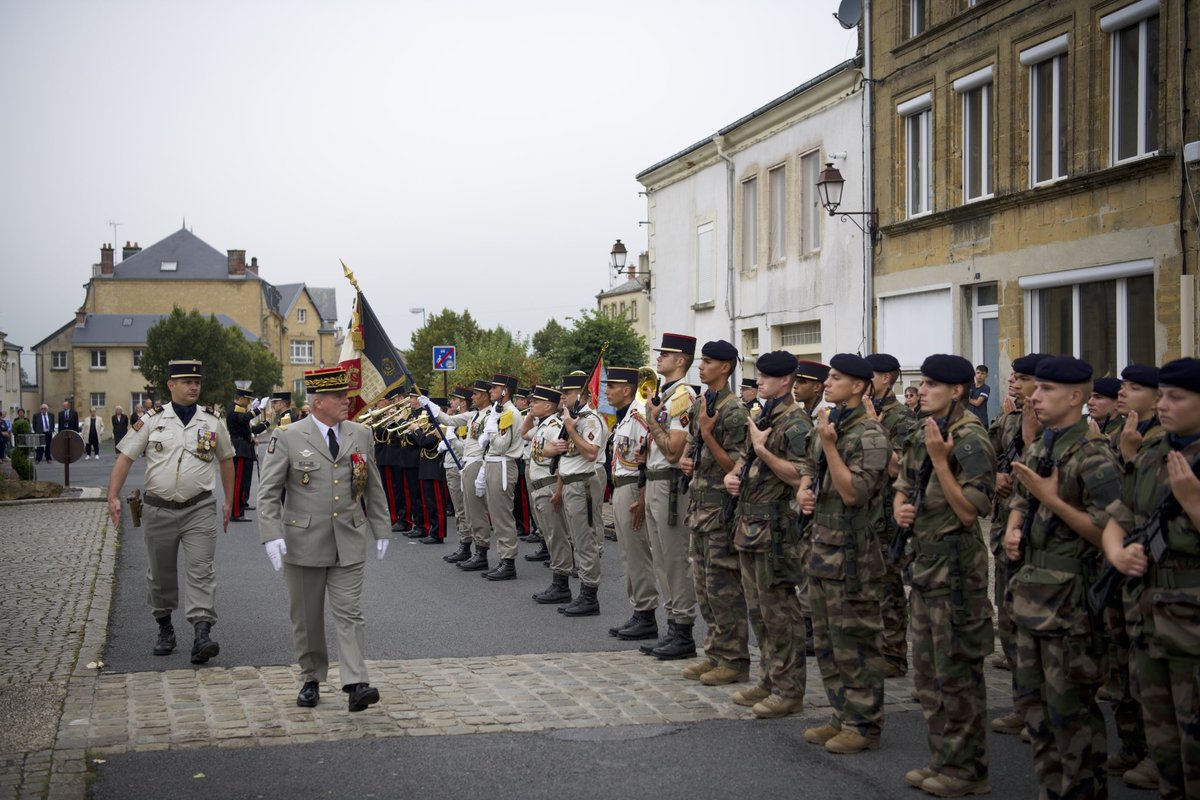 Troupes de marine tweet media
