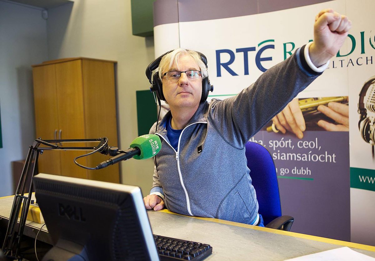 💔Tá ár gcara Rónán Mac Aodha Bhuí imithe uainn. Tá muid briste ó tháinig an  scéala chugainn.

Ní bheidh muid i láthair anois ag an <a href="/NPAIE/">National Ploughing</a> nó ag <a href="/CultureNight/">Culture Night</a> ach beidh dhá chlár ómóis againn Déardaoin agus Dé hAoine 3-5 i.n <a href="/RTERnaG/">Raidió na Gaeltachta</a> 

🙏Suaimhneas Síoraí a chara

#dornsanaer ✊🏼