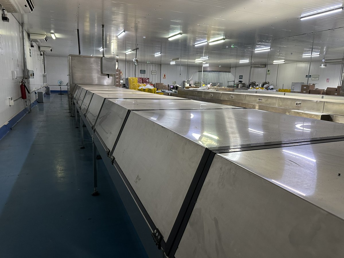 choco_machinery's tweet photo. Rotary Chocolate Depositing Line for making chocolate buttons, drops and chips. Visit:https://t.co/avpM8eBQZK for more information.
#chocolate #chocolatemachine #chocolatemakingmachine https://t.co/L7yojbisr5