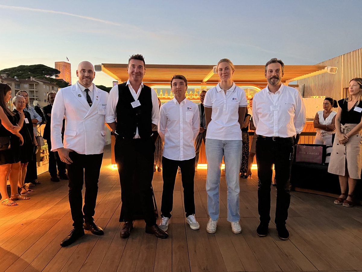 Cannes_France's tweet image. 🔴  LIVE  [Acting for Cannes] Près de 170 professionnels du tourisme cannois réunis au Canopy by Hilton ce soir pour la 4e édition des soirées #ActingForCannes 2023 organisée par le @CannesPalais !
Aujourd’hui, focus sur les actions marketing et communication pour le Palais des…