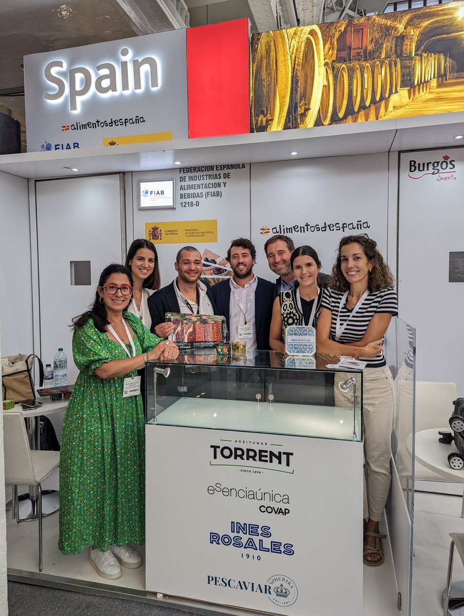 TradelinkConsUK's tweet photo. Maravillada con los productos andaluces que expusieron en la Speciality &amp; Fine Food Fair.
#productosdeandalucia #productosdeespaña #foodsfromspain #foodsfromandalusia #gourmetproducts #finefoods https://t.co/dkDVRu3tmT