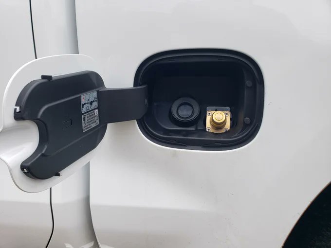 driveonnatgas's tweet photo. https://t.co/z2uZ9pmTHo provides the United States with #Propane and Compressed Natural Gas #EPA certified vehicle conversion technology.

#NGV #CSA #America #OPEC #ClimateCrisis #ClimateChange #USA #AFV #GoGreen #SaveGreen #Earth #SaveThePlanet #CNG #LPG #FuelFreedom #Truck #US https://t.co/dbceiERFK7