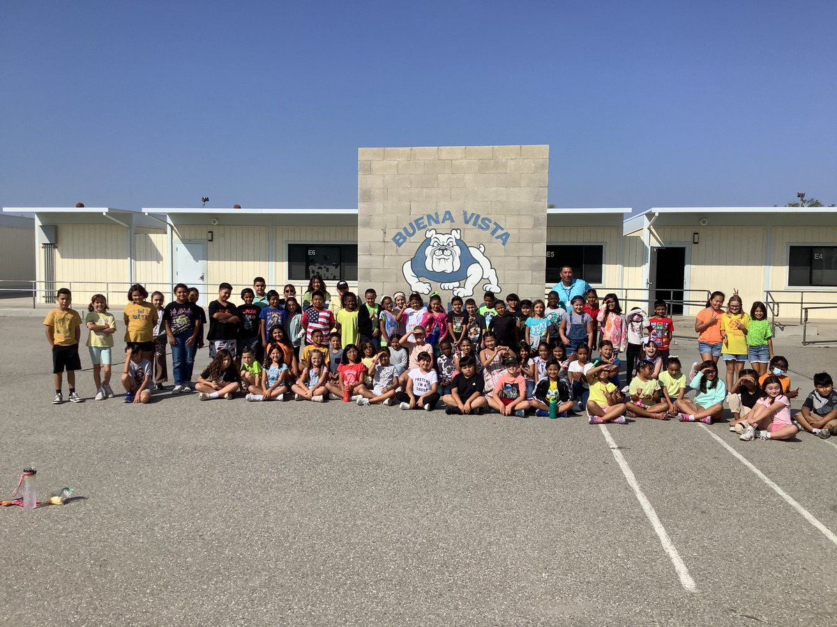 Start with Hello week in full swing here at Buena Vista with Upstander Tuesday as we say ‘Aloha’ to a friend. 🌺
Students are learning how to reach out and make others feel seen at school. #StartWithHello #StartWithHelloWeek <a href="/PBVUSD/">Panama-Buena Vista Union School District</a> <a href="/PBVUSDAltEd/">Alternative Education</a>