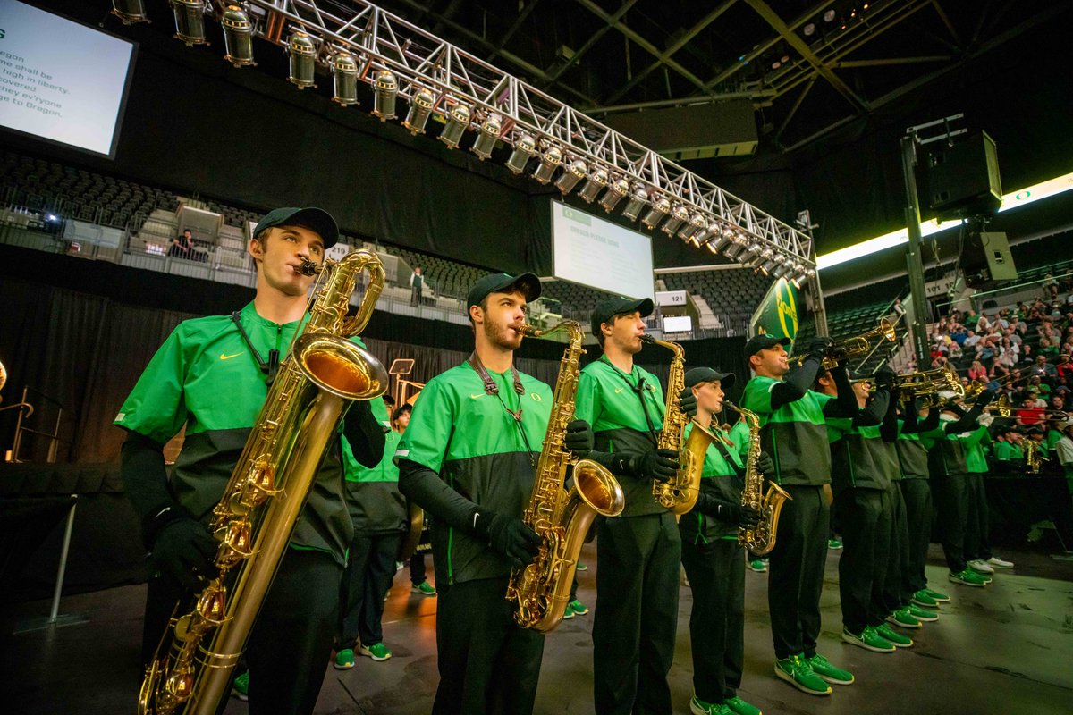 CallMeADuck's tweet photo. Only five more days until Convocation! ππ¦ Convocation is one of UO's proudest traditions and the university's official welcome to new students and faculty members. Head over to Matthew Knight Area on September 24th at 11 AM to celebrate the start of your journey! #CallMeADuck https://t.co/EJB6mOZSnR