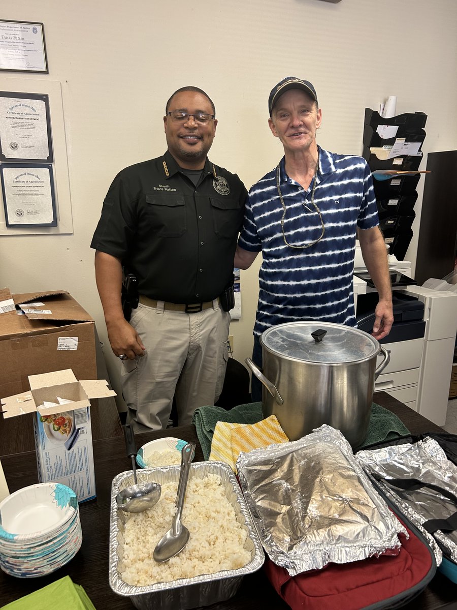 ACSONatchez1's tweet photo. Thank you Mrs. Mary Lou Perkins and your son for the delicious Chicken and Sausage Gumbo with Rice, Bread Pudding, Crackers and Sweet Tea. Thank you so much, we greatly appreciate this lunch. ❤️❤️❤️❤️❤️❤️❤️ https://t.co/MWrh16w7uI