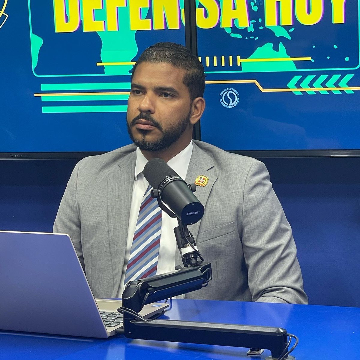 RadioFUNGLODE's tweet photo. Seguridad y Defensa Hoy | En vivo 🔴
Sintoniza en nuestro canal de YouTube #RadioFunglode
https://t.co/vILGZrRxGj https://t.co/f7NzXCr1lB