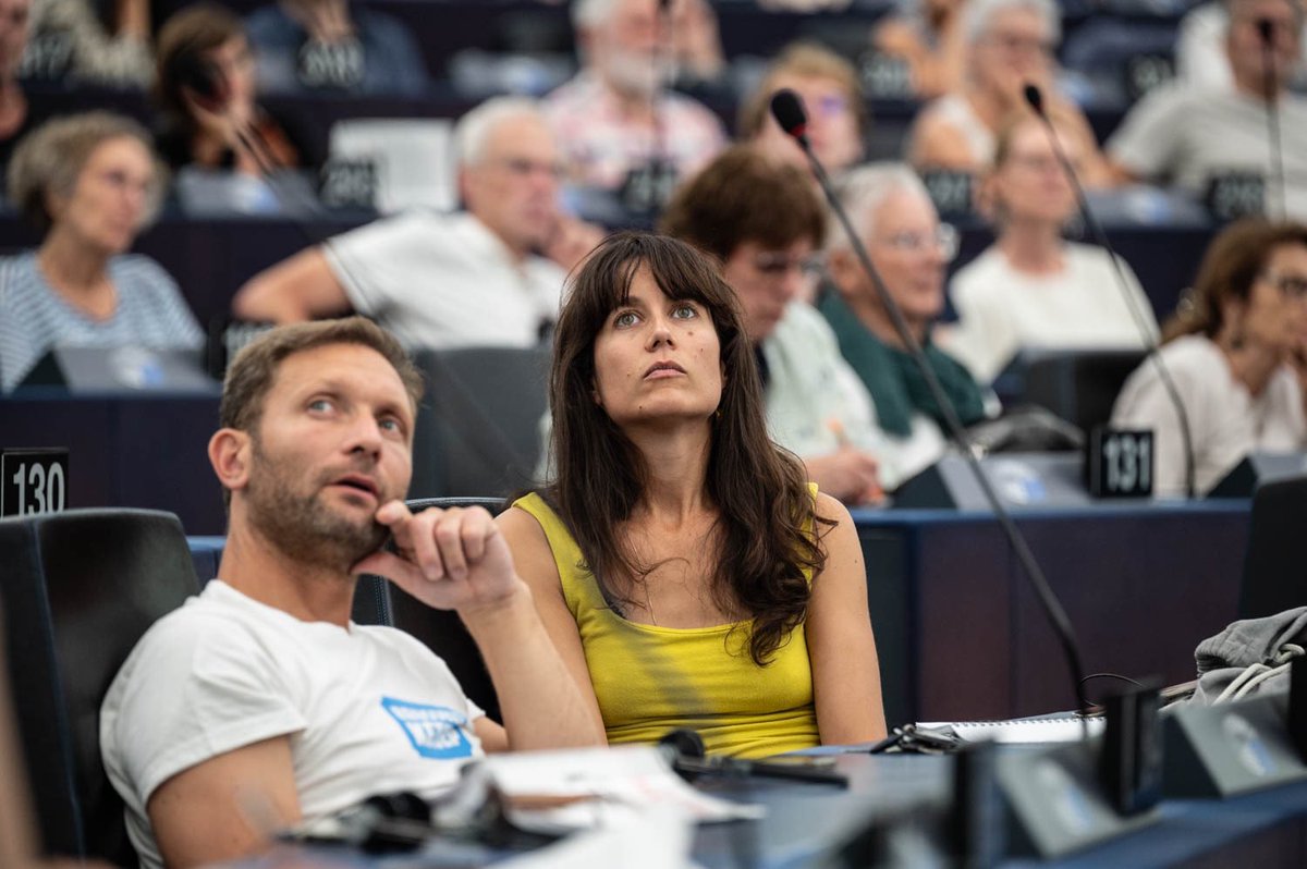 FranzWolfermann's tweet photo. @Bibideales au @Europarl_FR  sont un succès considérable. Des débats qui font le plein et qui prennent une dimension incroyable : @AbdAlMalikMusic @PikettyLeMonde @KepelGilles @CamilleEtienne_ 
C’est à Strasbourg que les choses se font ! On le sait. Merci aux artistes. https://t.co/jcxf6KBH3f