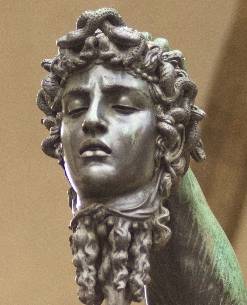 AliciaMimundo's tweet photo. Perseo con cabeza de Medusa (1545-1554) 
Loggia dei Lanzi, Piazza della Signoria en Florencia, Italia.
#Arte 
#BenvenutoCellini https://t.co/dRA5Jdezkg