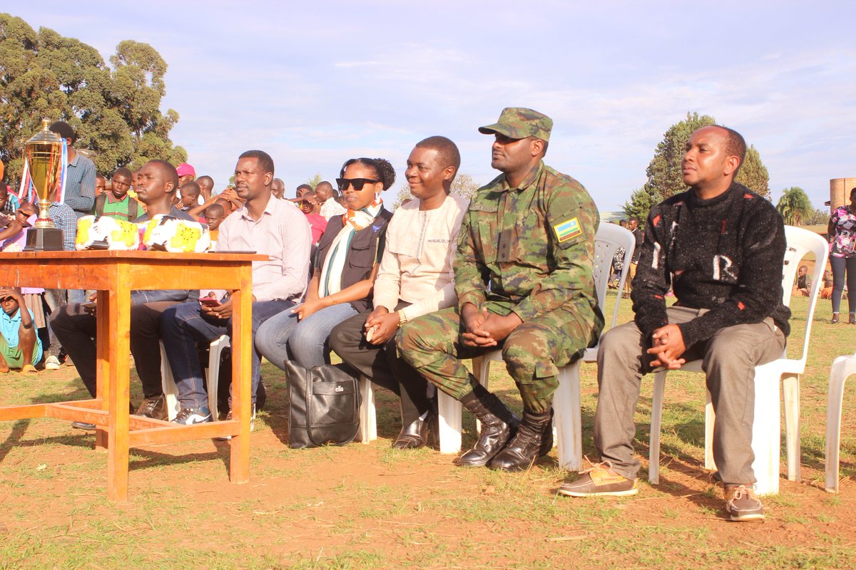 emmy_renzaho's tweet photo. @kbe250 Uyu munsi mu murenge wa @muhurasector  Habereye igikorwa cy'Ubukangurambaga bwo #kurengera_Umwana_no_kumurinda_ihohoterwa.  Hanatanzwe ibihembo bitandukanye hanatangirwa ibutumwa butandukanye. @gatsibodistfict @MiniYouthRwanda @gatsibodistric @RwandaLocalGov https://t.co/MeaGAnEAyN