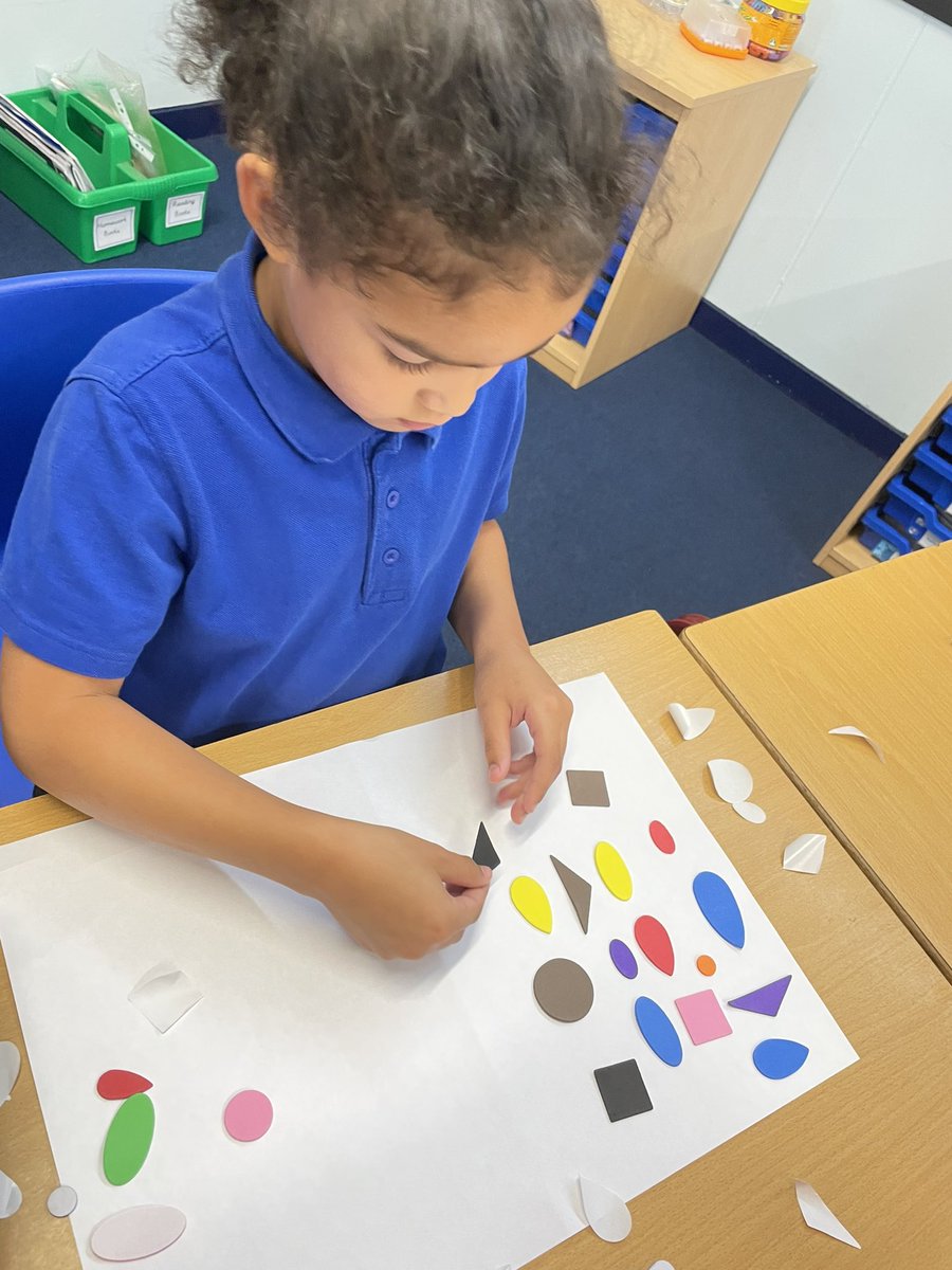 missk_reynolds's tweet photo. Yr2 have had a great time learning how to make cylinder seals, then making impressions in clay - direct links to our Mesopotamia History Unit #LionLearningPathways #CrossCurricular #BroadandBalanced #WeAreHistorians #Knowledge #Skills @DaleJukes @LionAcTrust #substantative https://t.co/mBhE2g3m4U
