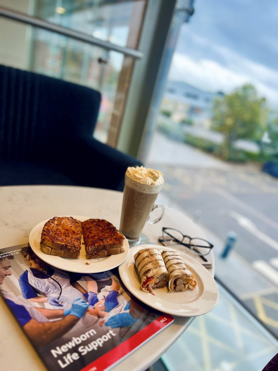 _IssyJones's tweet photo. After a years hiatus from TWITTER (I refuse to use its new name)… 

my first post back is of some not so light reading ahead of next weeks @ResusCouncilUK OOH NLS course 🤰🏼👶🏼🤓

Don’t judge my snack requirements 😇

#paramedic #NLS #CPD #RCUK #coffee https://t.co/mLzmlwEyYF