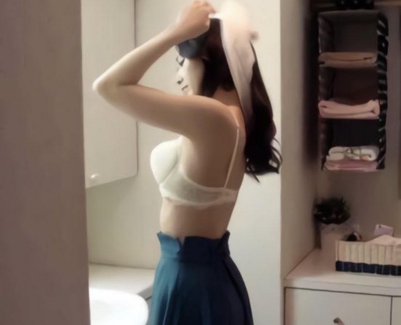 白石麻衣さん、エグすぎんか！？ https://t.co/dFvQTzza0B