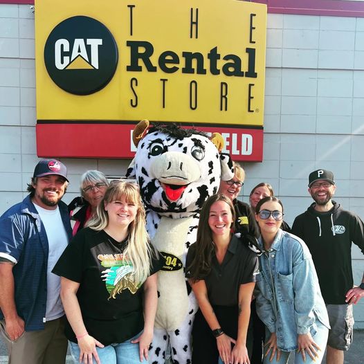 HERE WE GO 🎉 for another round of #QX104CashCowDropIns! 

BAM BAM The RAM is back on the streets delivering <a href="/Bodegoes/">Bodegoes</a> to the QX Nation!  The first stop was made to see Lori and the crew at <a href="/BattlefieldCat/">BattlefieldEquipment</a>. A nice little treat for a Tuesday😊.

🌐 qx104country.ca/contest/50339/…