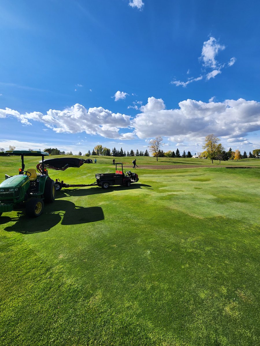Greens aeration day 2 <a href="/Coloniale_GC/">ColonialeGC</a> 
This group has been knocking it out of the park!