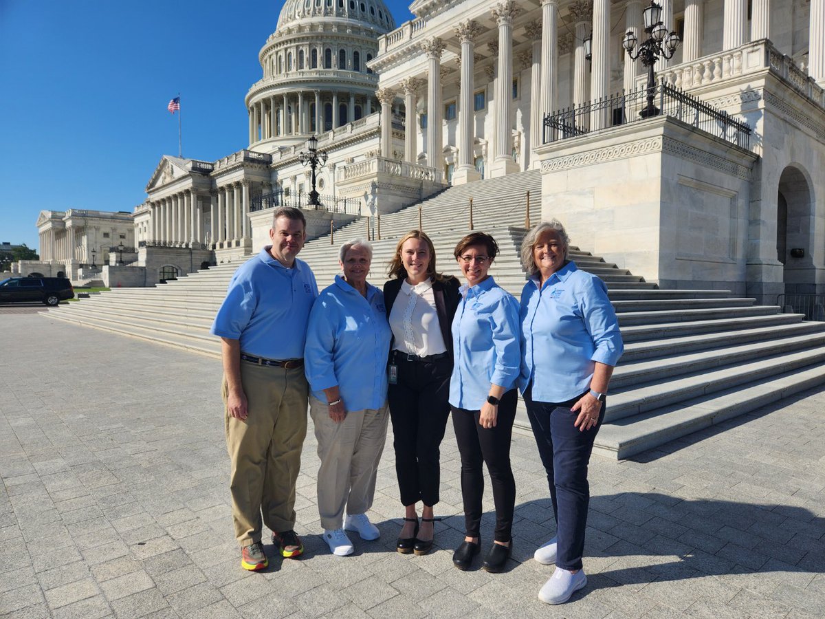 ACSCANVT's tweet photo. Thank you @PeterWelch for a memorable and productive meeting  discussing #cancer research, prevention, and screening! #CancerLobbyDay https://t.co/0SA61oCreX